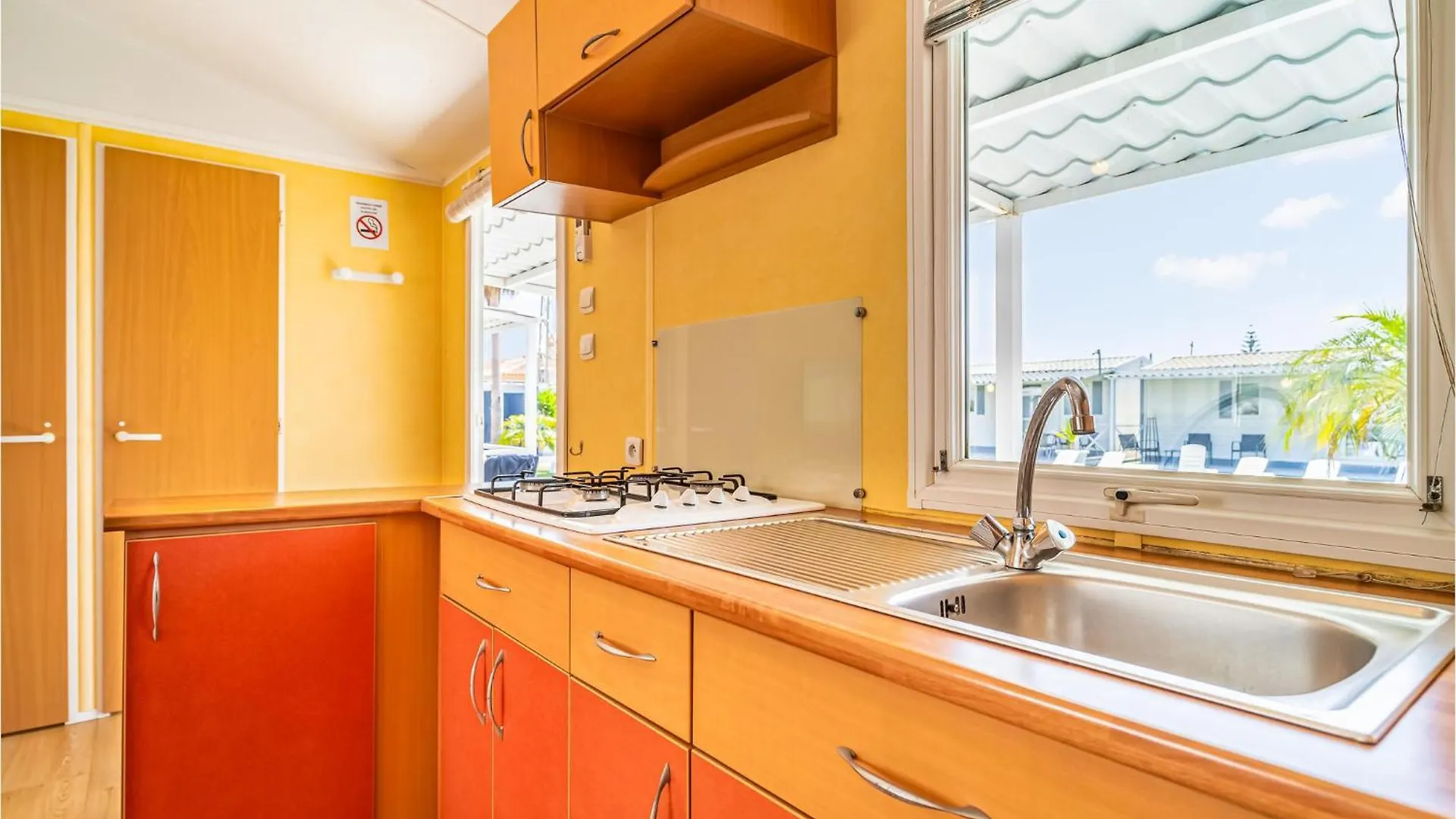 Cozy Apartment In Chipiona With Wifi 0*,